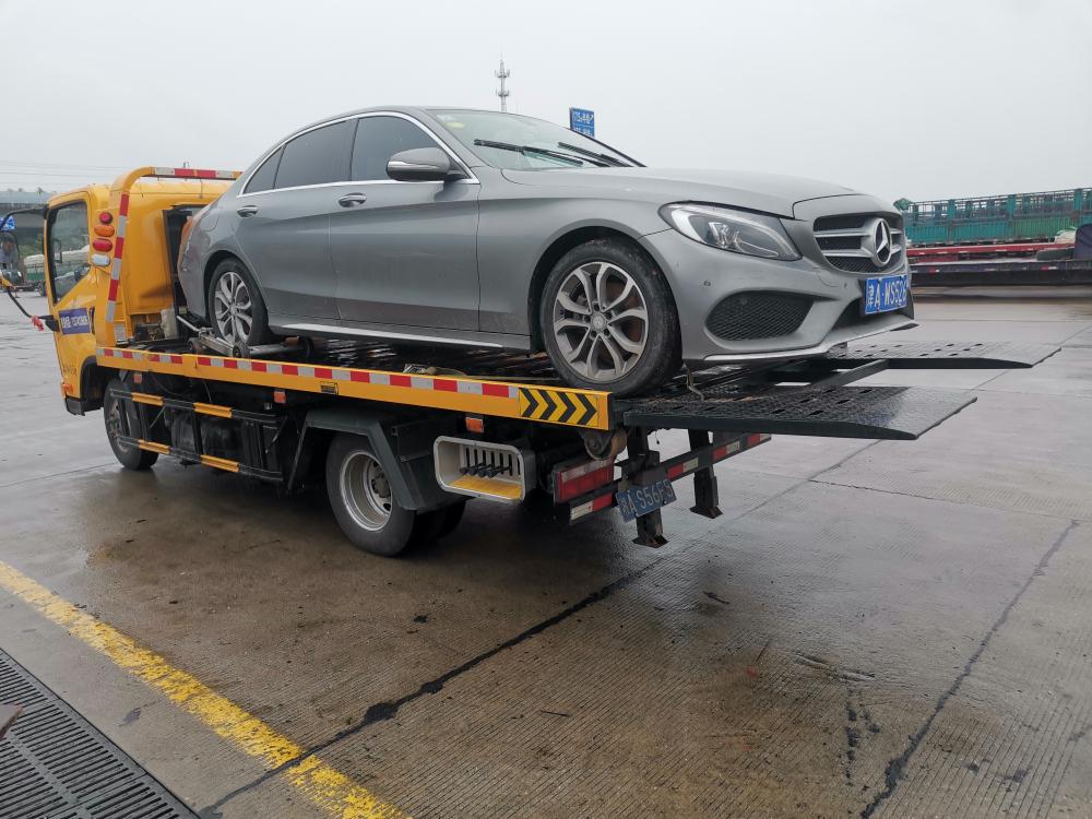 �I܇(ch��)���\(y��n)�Ј�(ch��ng)һƬ��y����� ���h(yu��n)������������־���������һ������