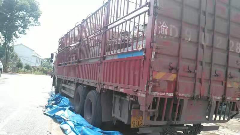 工地包車1.jpg 工地包車1.jpg