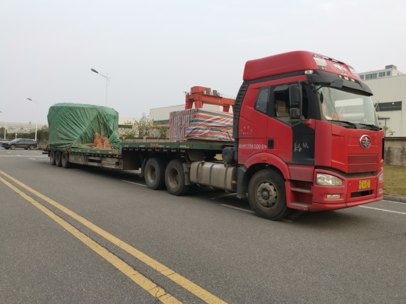 超寬設(shè)備運(yùn)輸.jpg 超寬設(shè)備運(yùn)輸.jpg